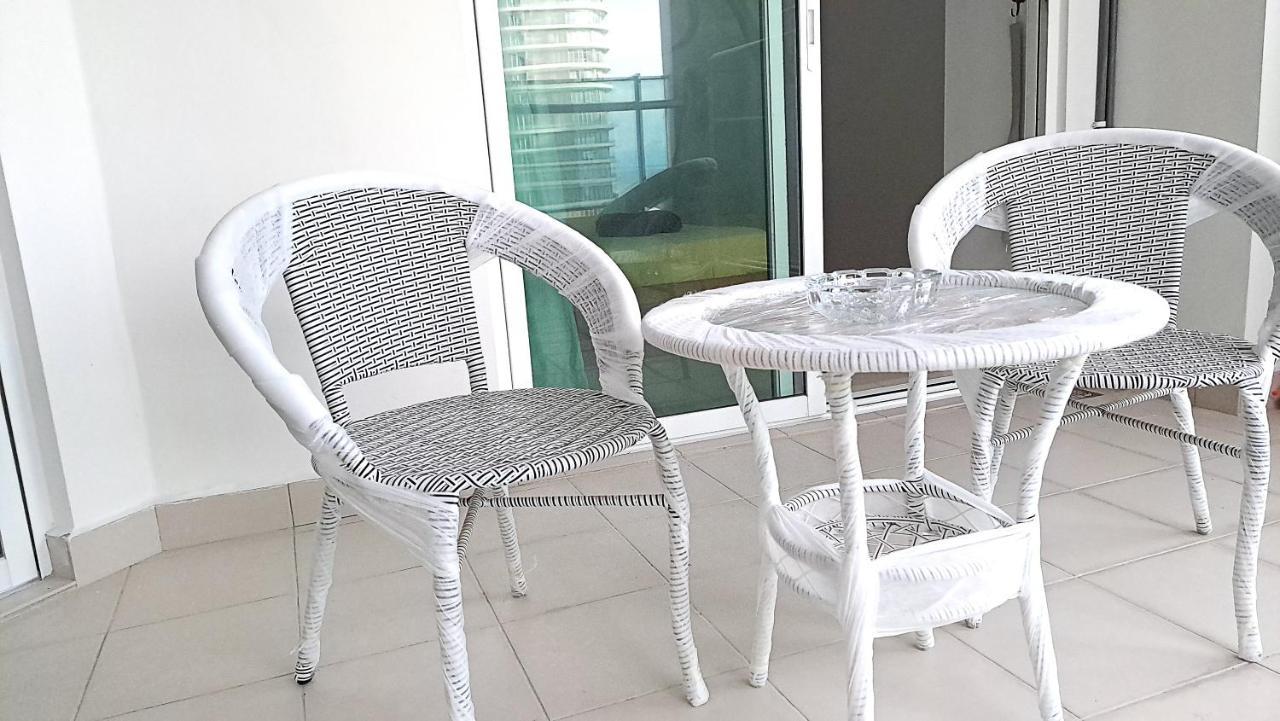 Mansion One Entire House 3 Queenbeds - Spacious Balcony Seaview George Town Exteriér fotografie